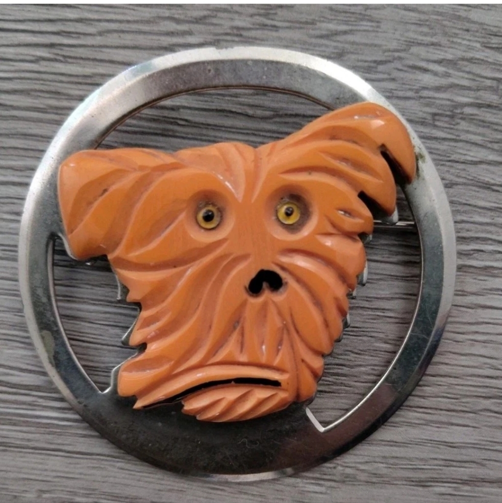 Vintage Butterscotch Bakelite Carved Scottish Terrier Pin Dog Head Brooch